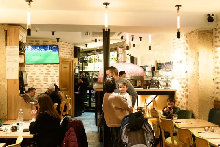 Soirée d'entreprise privatisation du lieu pour 50 personnes dans un restaurant italien, Paris 18, Bella Italia